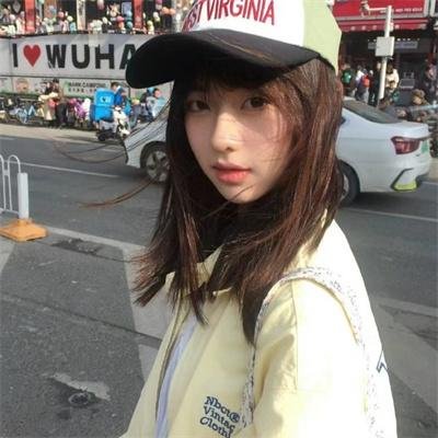 一个攞景的少年